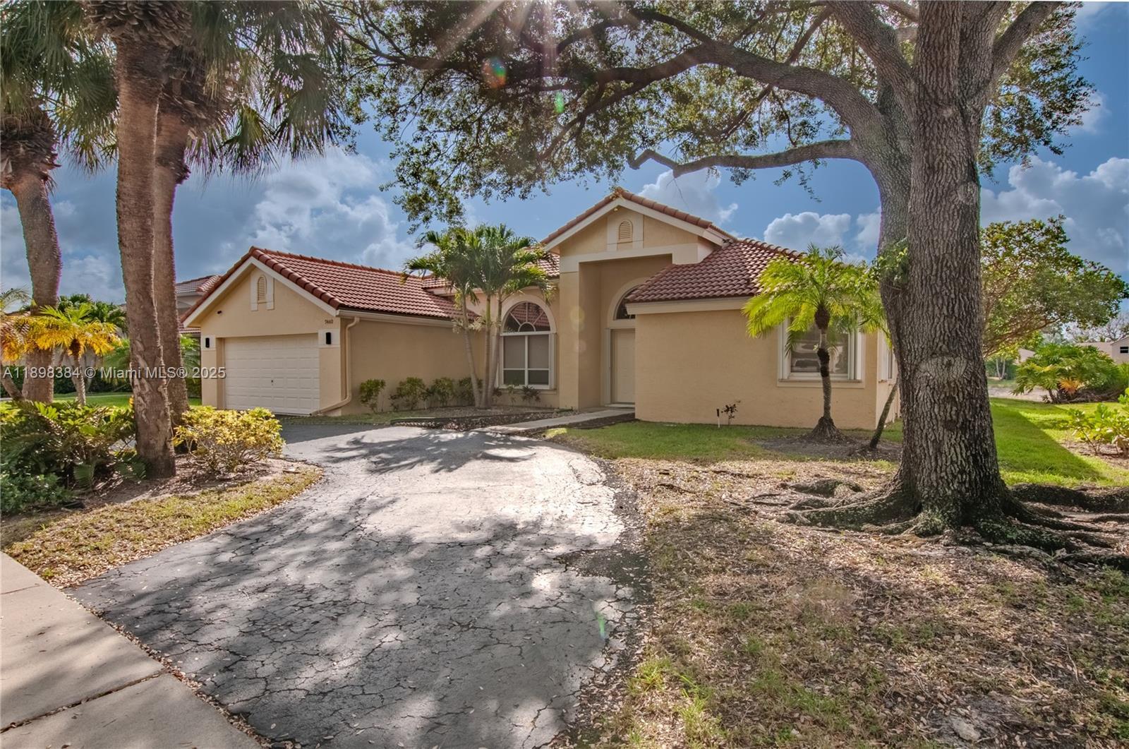 7440 NW 65th Ln, Parkland FL 33067