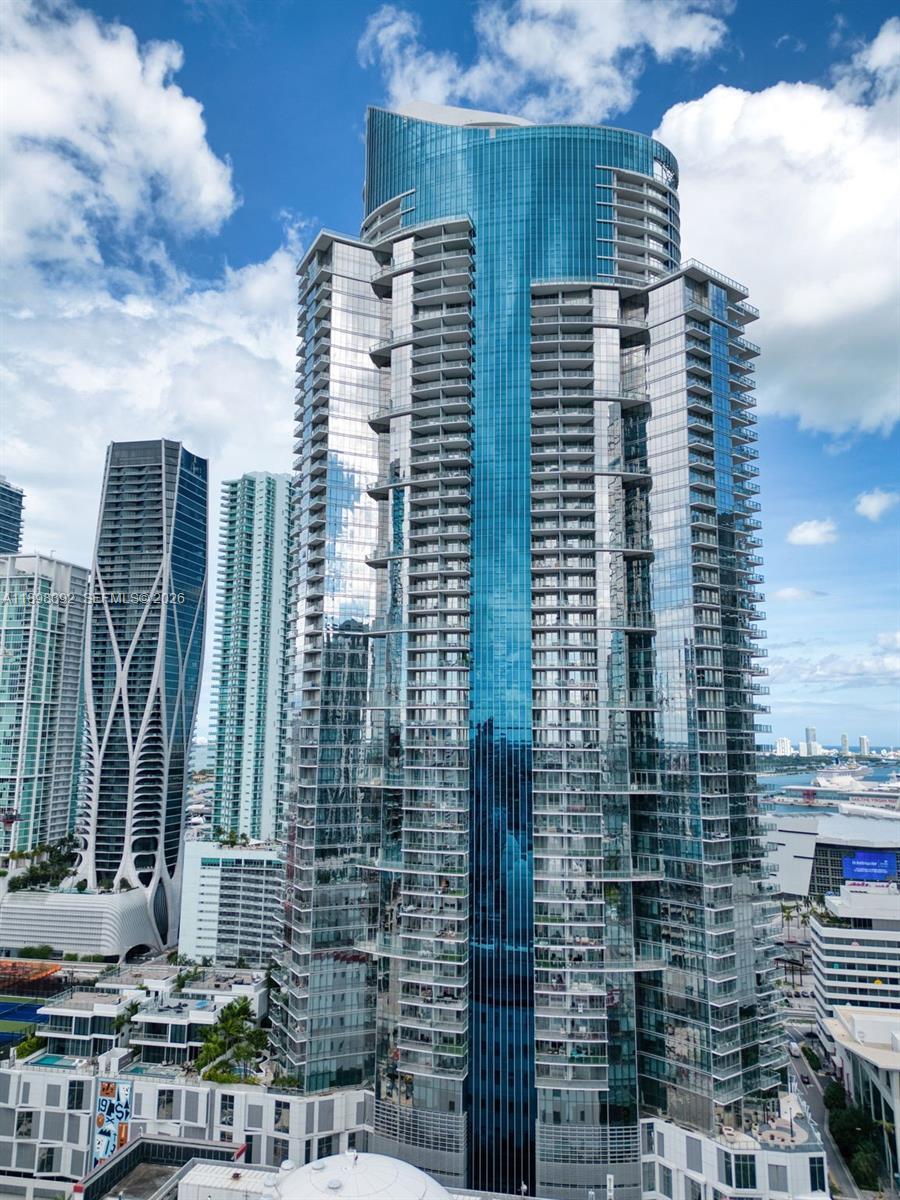 851 NE 1st Ave # 4107, Miami FL 33132 photo 2