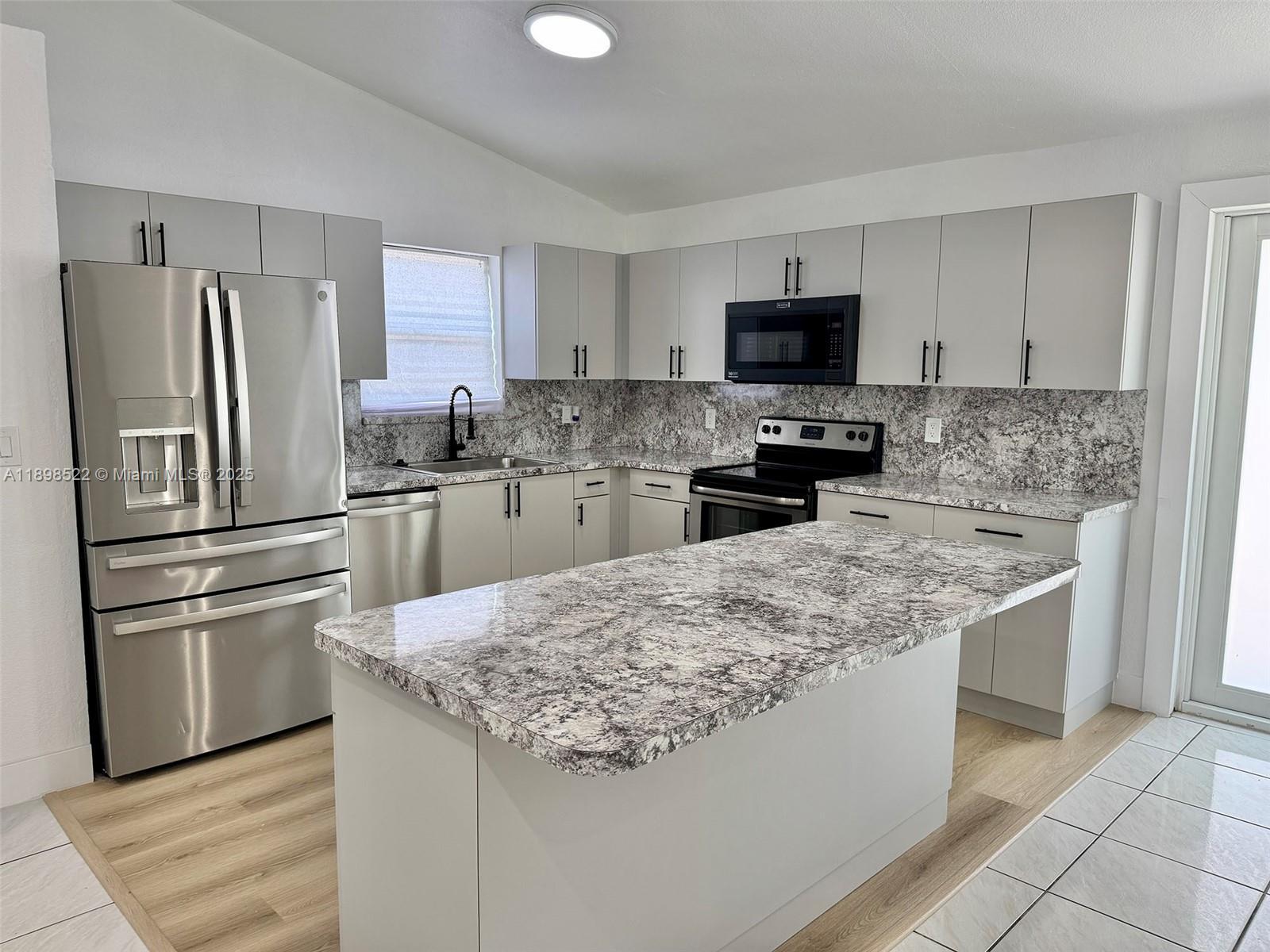 22712 SW 113th Pl, Miami FL 33170 photo 4