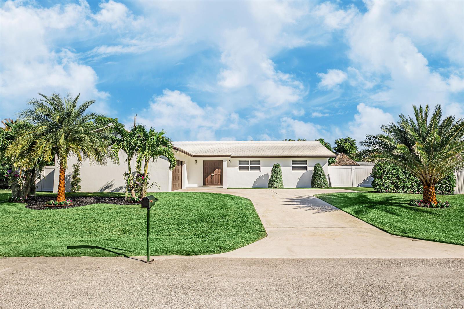 1881 Caribbean Road W, Lake Clarke Shores FL 33406 photo 2