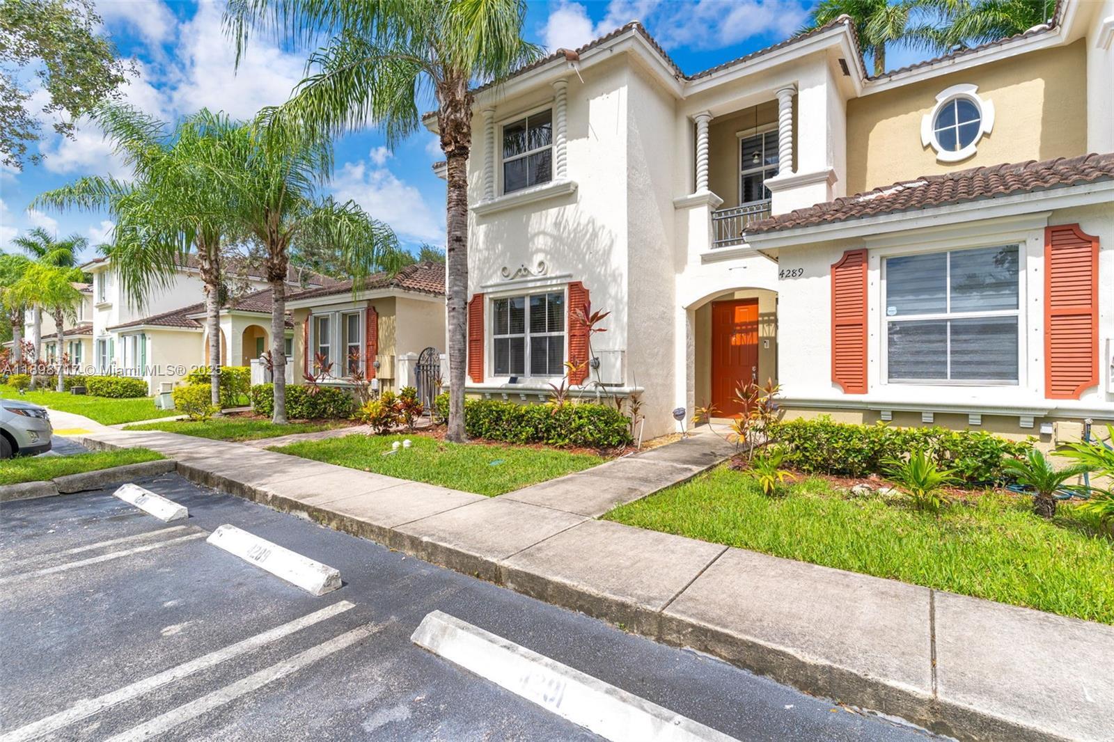 4289 NE 10th Ct, Homestead FL 33033 photo 3