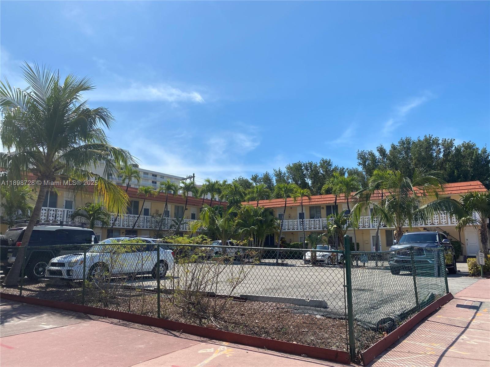 441 Collins Ave # 27, Miami Beach FL 33139 photo 3