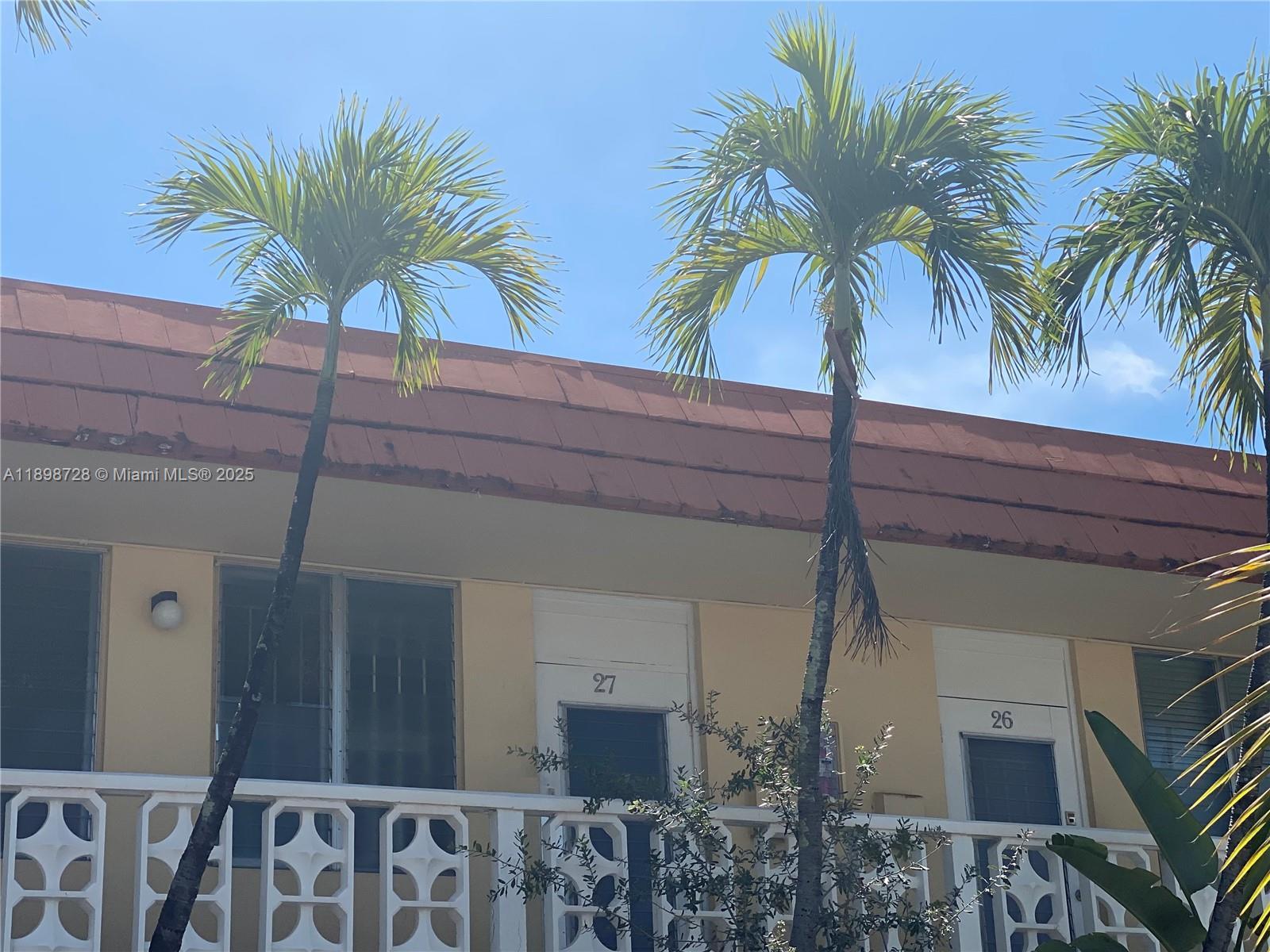 441 Collins Ave # 27, Miami Beach FL 33139 photo 4