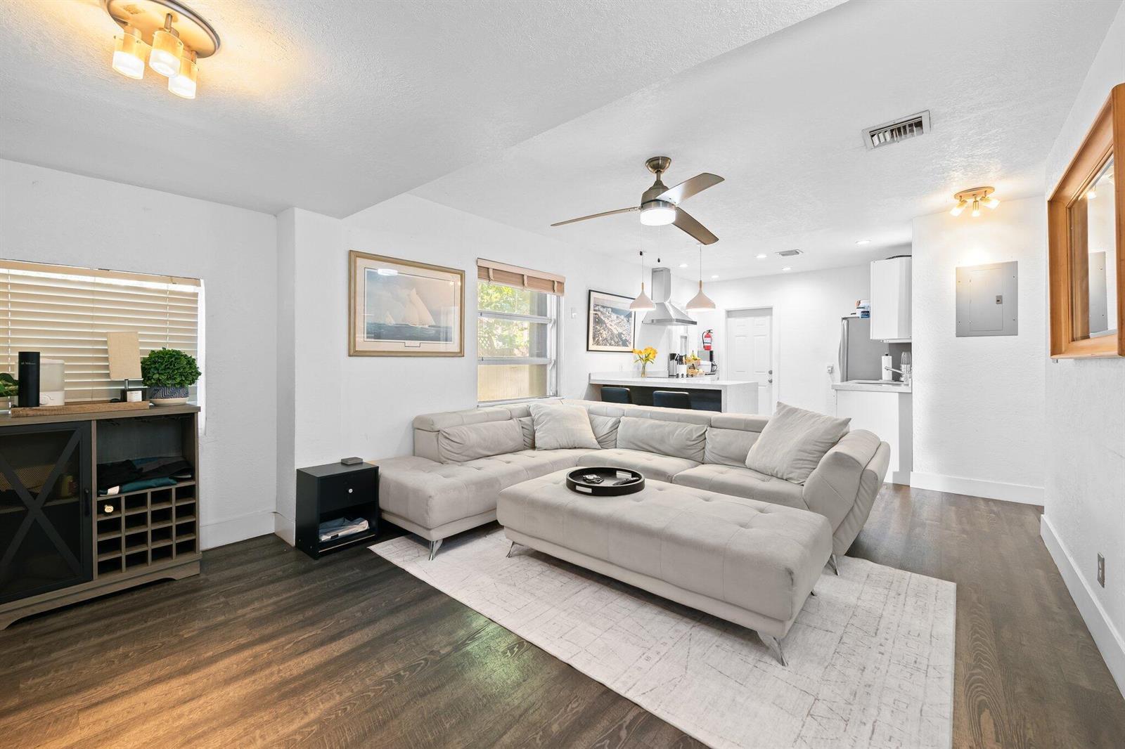1140 SW 9th Avenue, Fort Lauderdale FL 33315 photo 3