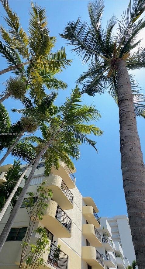 1673 Bay Rd # 405, Miami Beach FL 33139