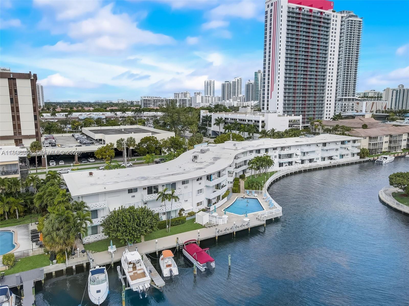 2500 Diana Dr # 305, Hallandale Beach FL 33009