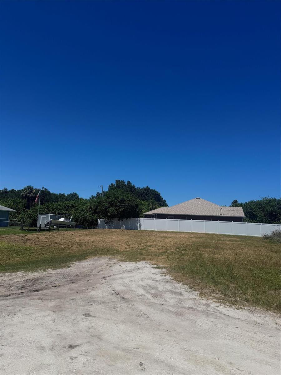 8565 90th Avenue, Vero Beach FL 32967 photo 3