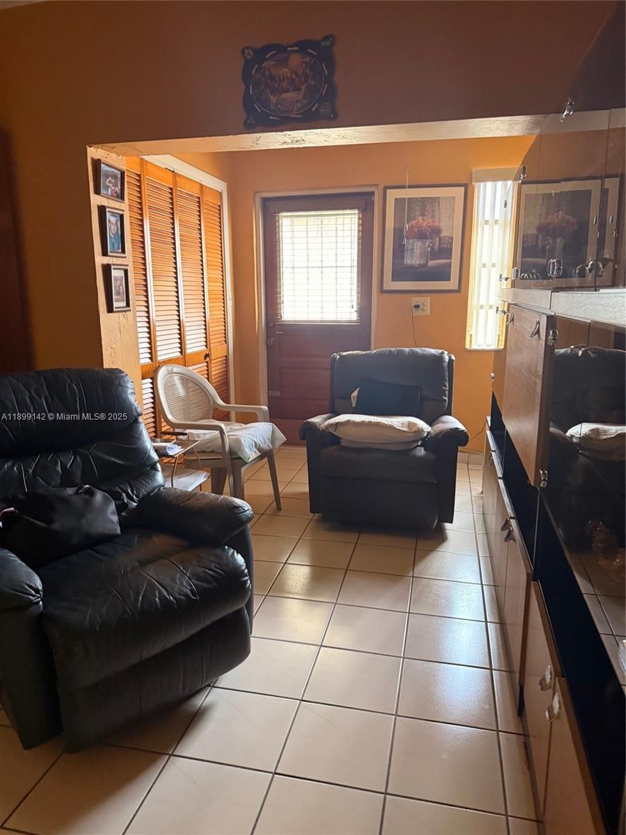 36 E 17th St, Hialeah FL 33010 photo 4