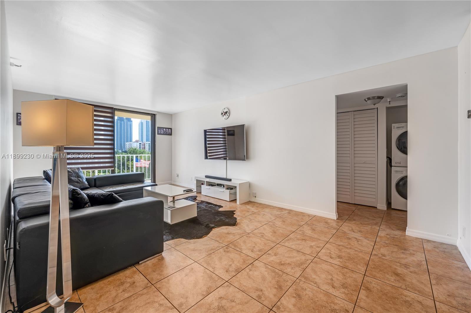 290 174th St # 511, Sunny Isles Beach FL 33160 photo 3