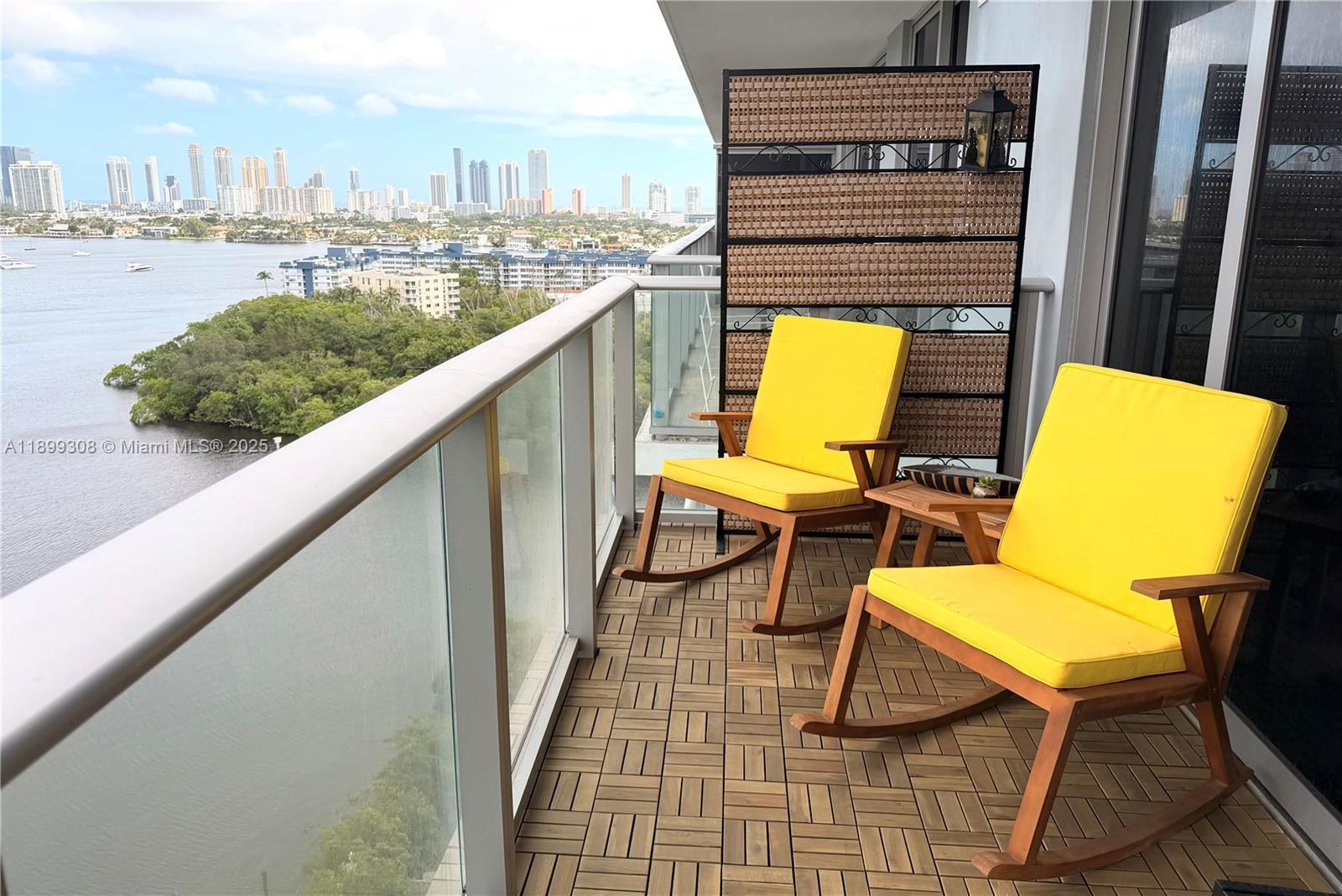 16385 Biscayne Blvd # 1505, North Miami Beach FL 33160 photo 2