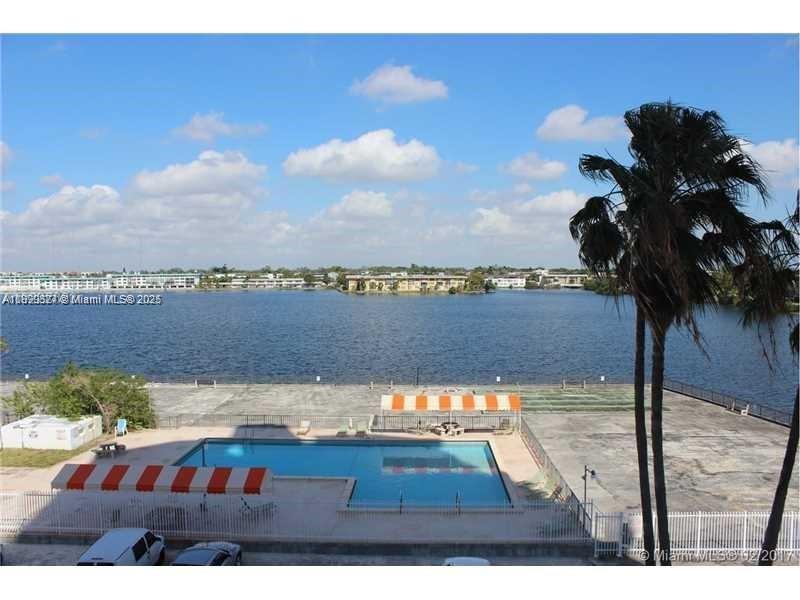 1351 NE Miami Gardens Dr # 1404E, Miami FL 33179 photo 2