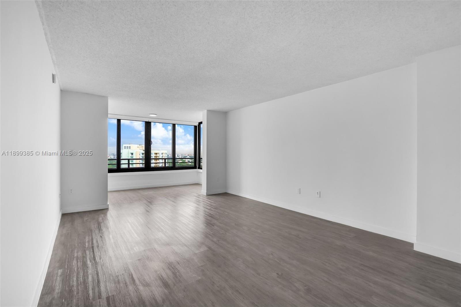 2333 Brickell Ave, Miami FL 33129 photo 4