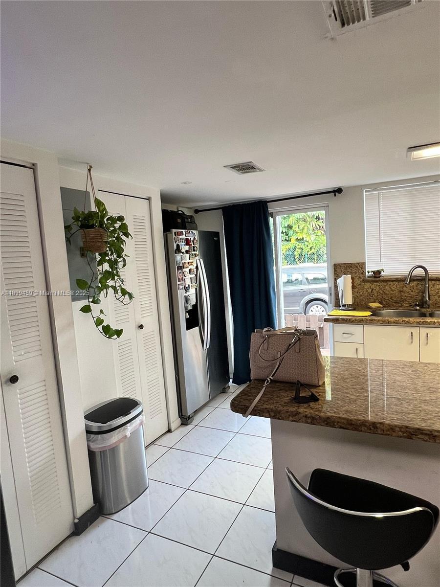 431 NW 82nd Ave # 909, Miami FL 33126 photo 5