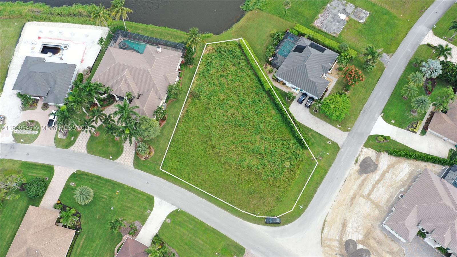 18018 Royal Hammock Blvd, Naples, FL 34114 photo 2