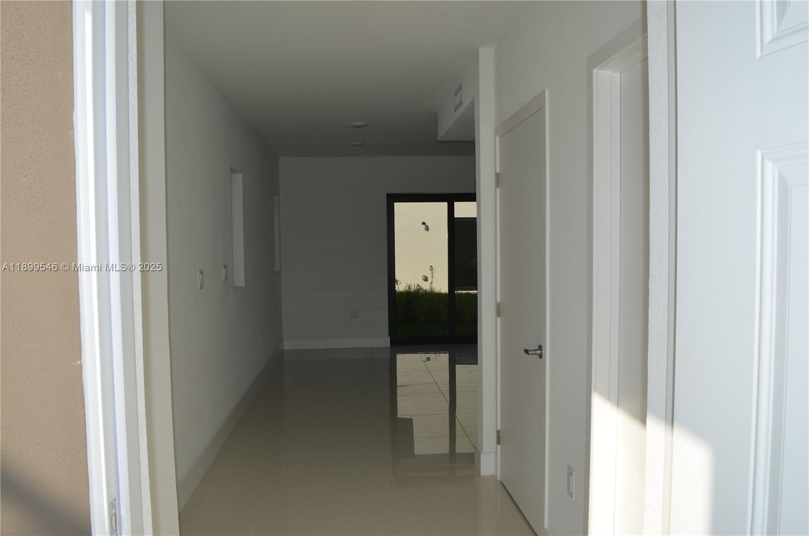 1160 NW 2nd Ln, Florida City FL 33034 photo 2