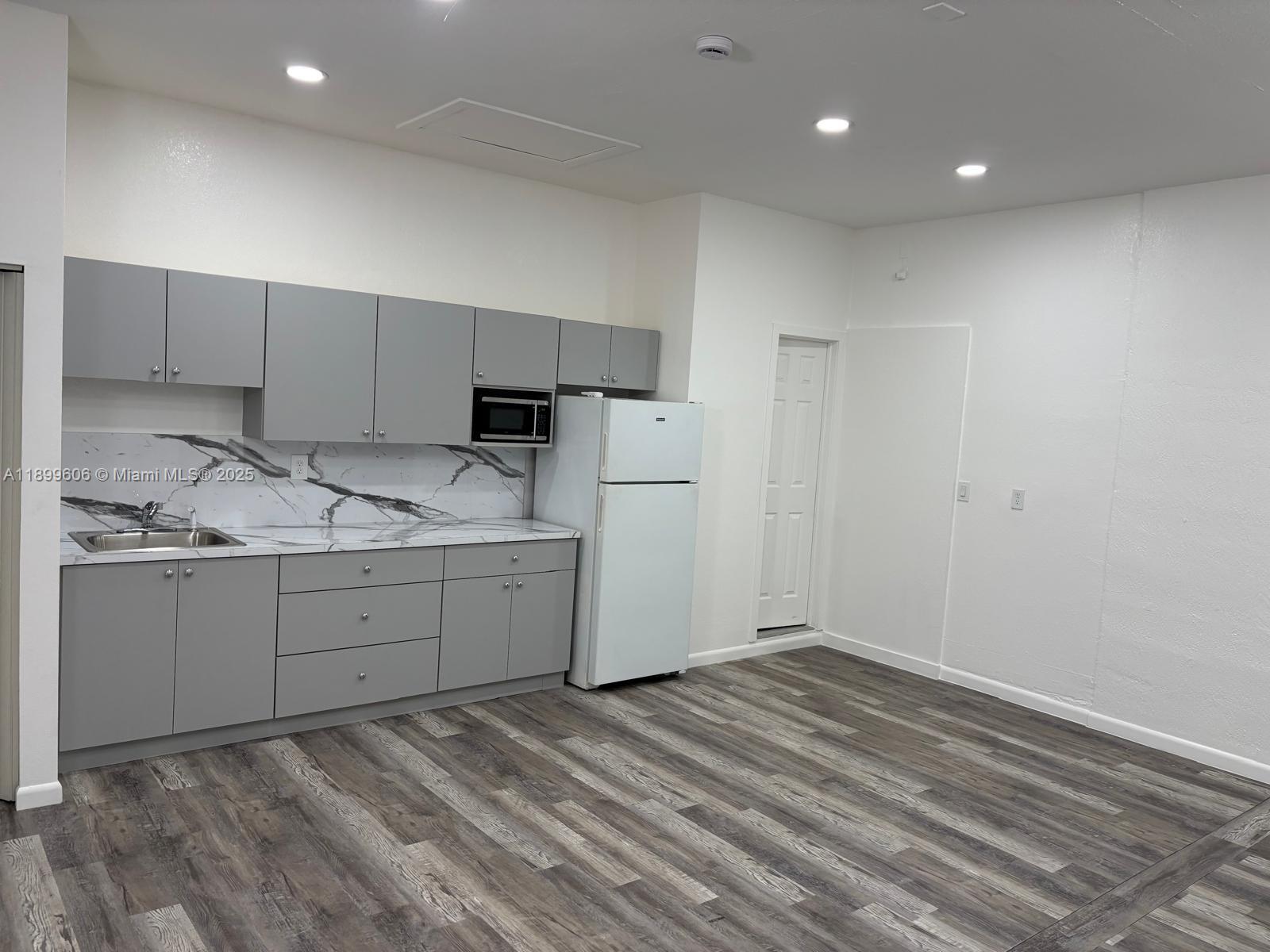 Homestead, FL 33030 photo 2