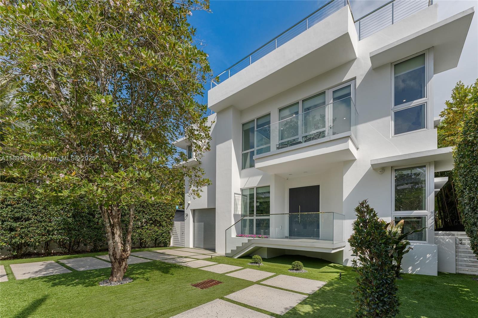 641 NW 7th St Rd, Miami FL 33136 photo 5
