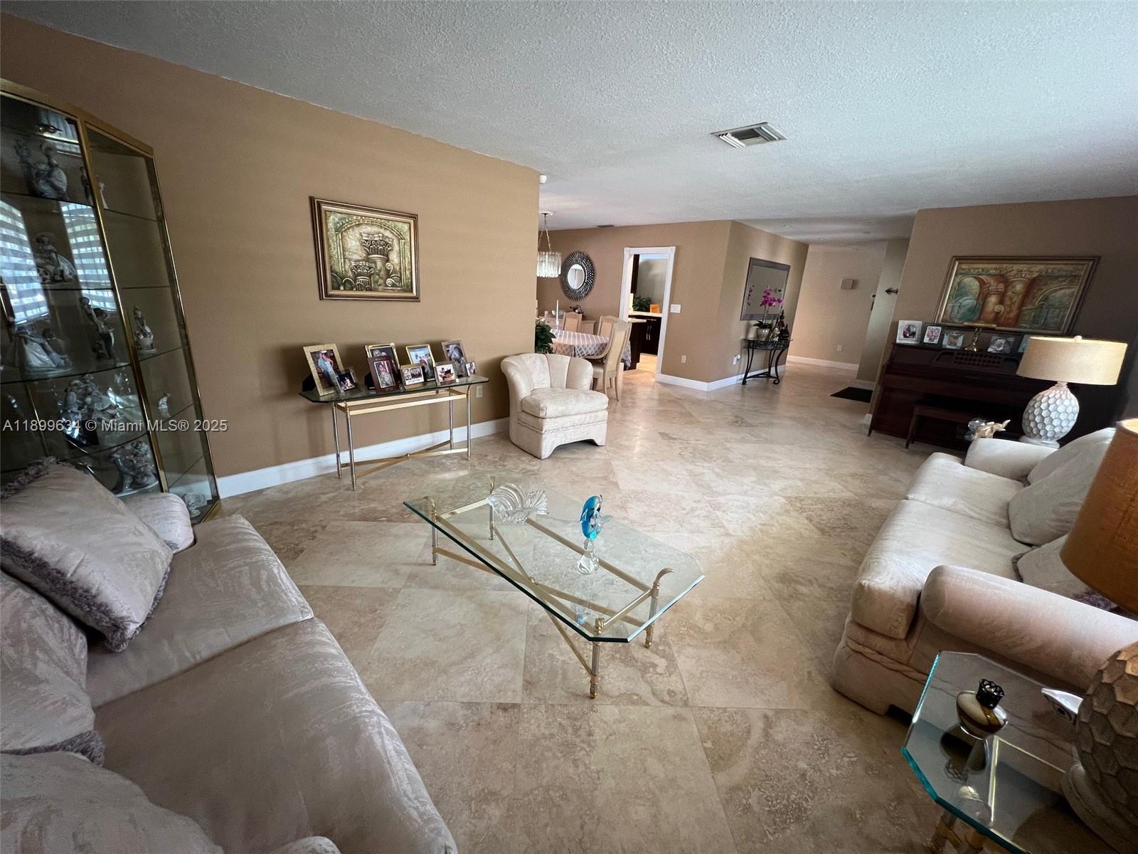 15121 Garvock Pl, Miami Lakes FL 33016 photo 5