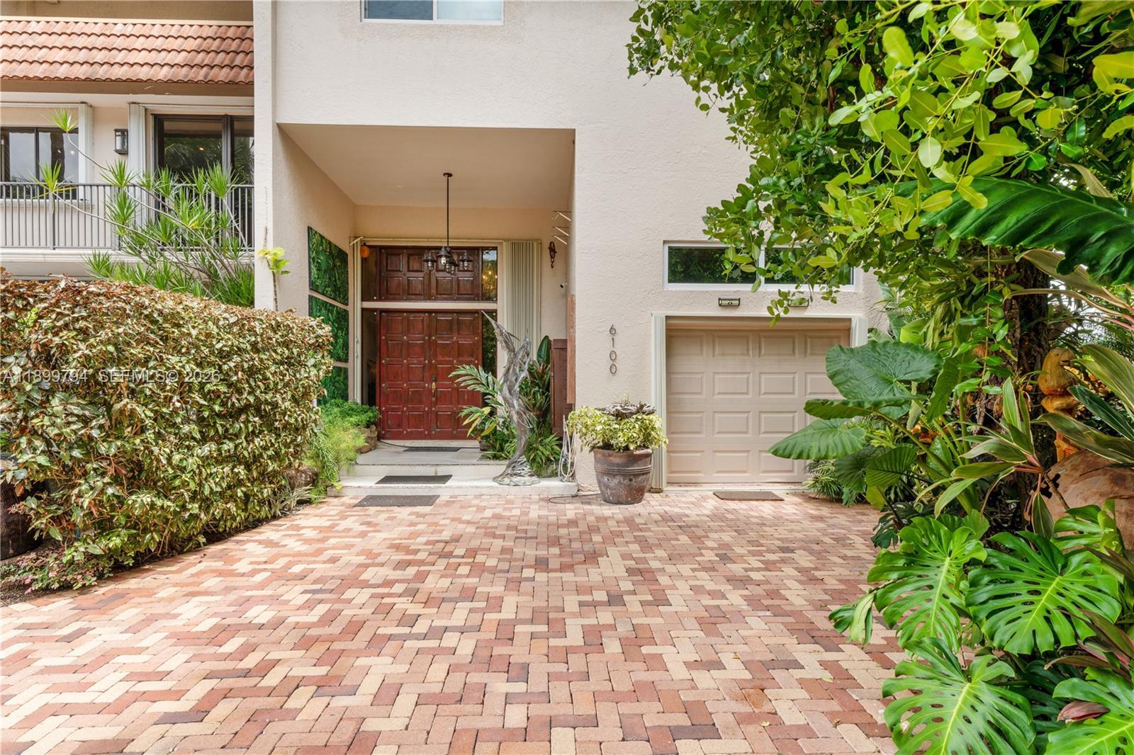 6100 Paradise Point Dr, Palmetto Bay FL 33157 photo 2