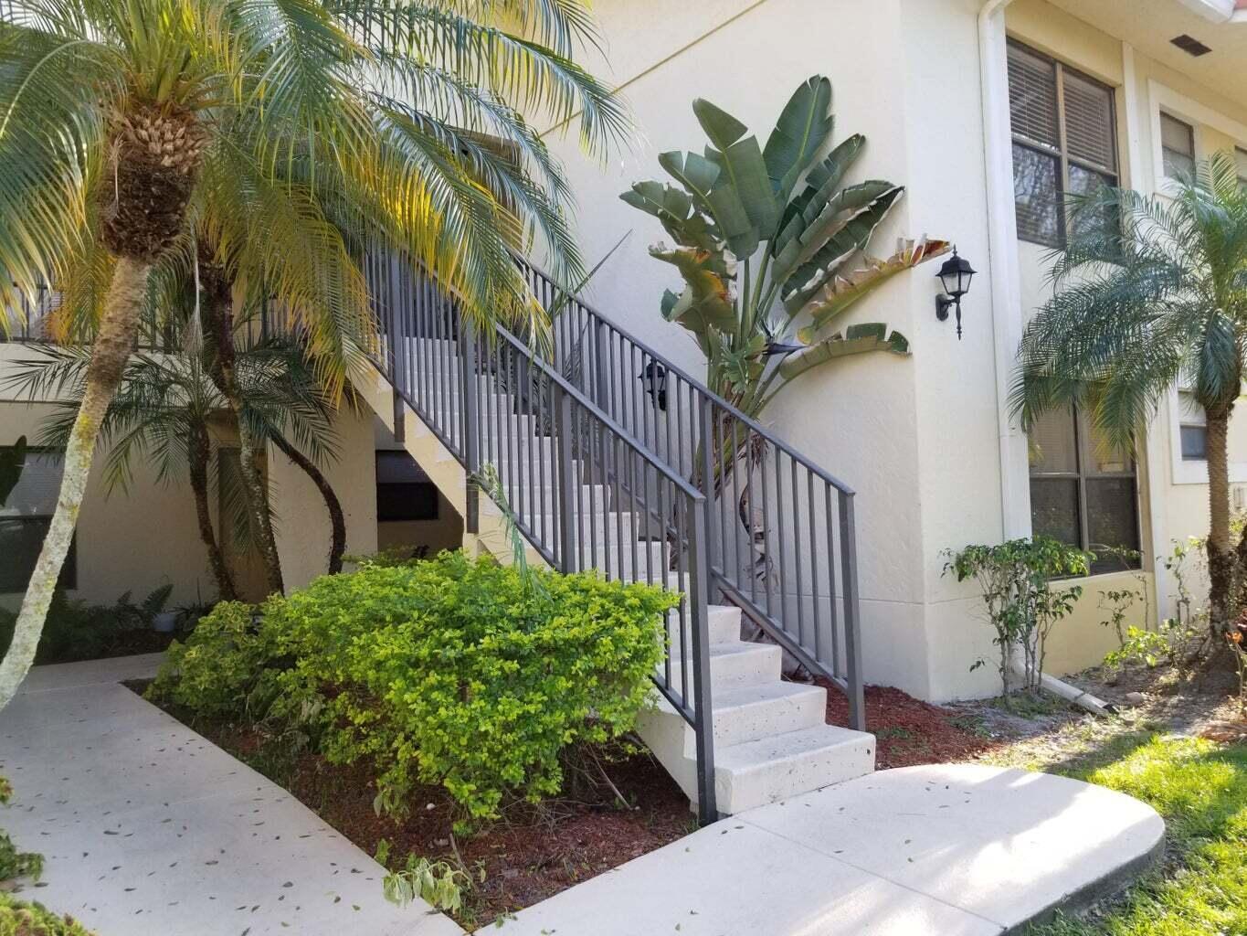 1561 Balfour Point Drive # H, West Palm Beach FL 33411 photo 2