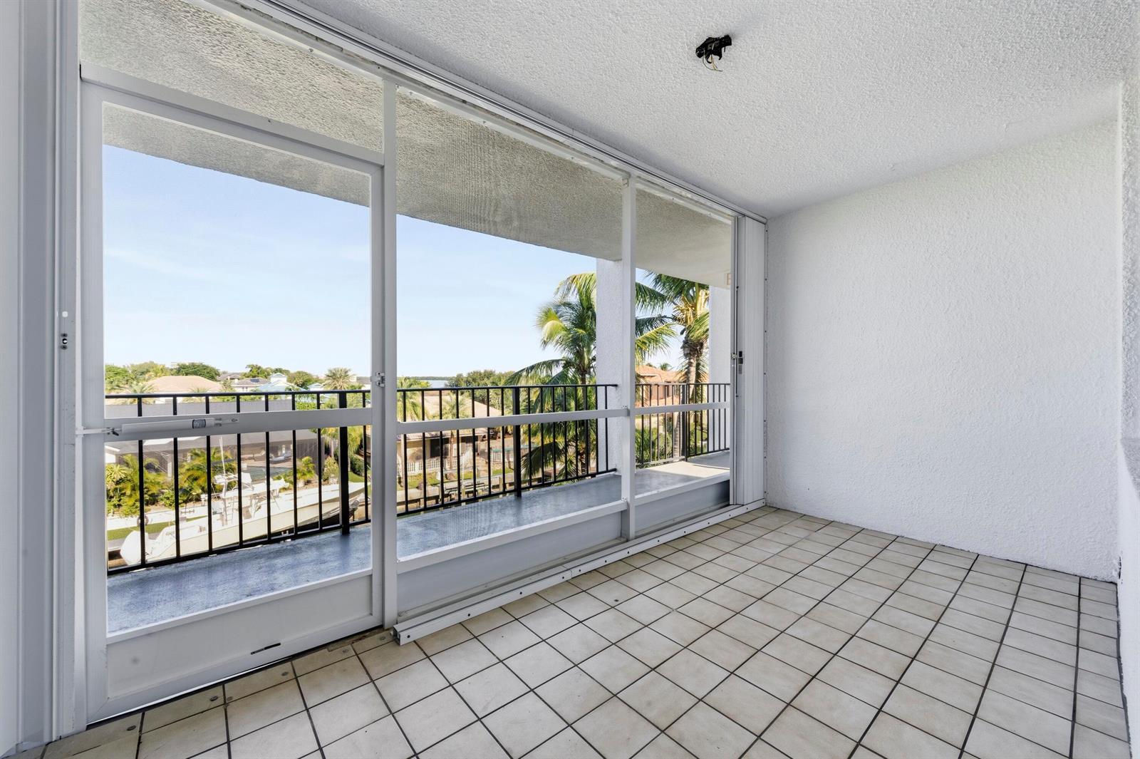 109 Paradise Harbour Blvd # 415, North Palm Beach FL 33408 photo 4