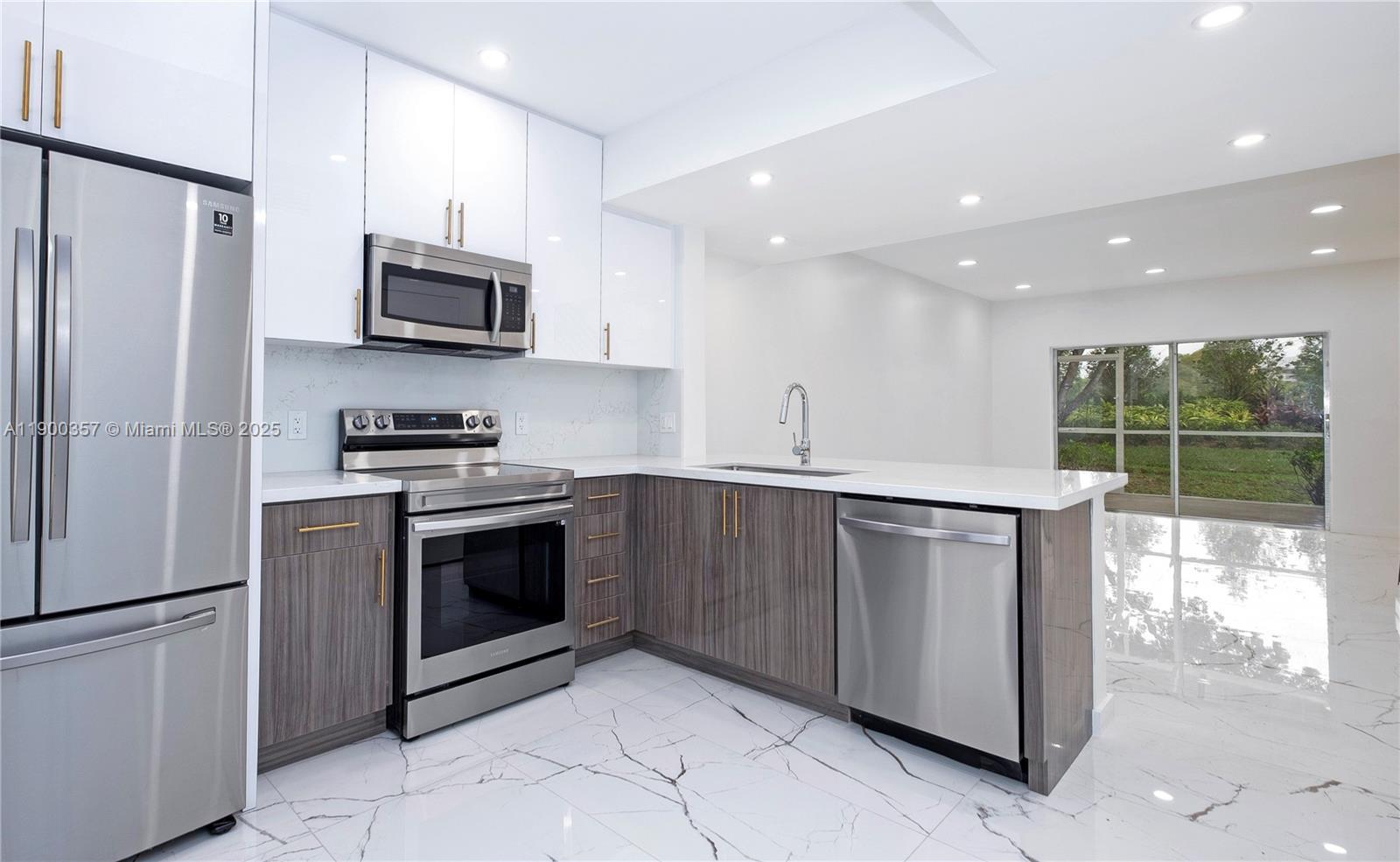 16697 Hemingway Dr # 16697, Weston FL 33326