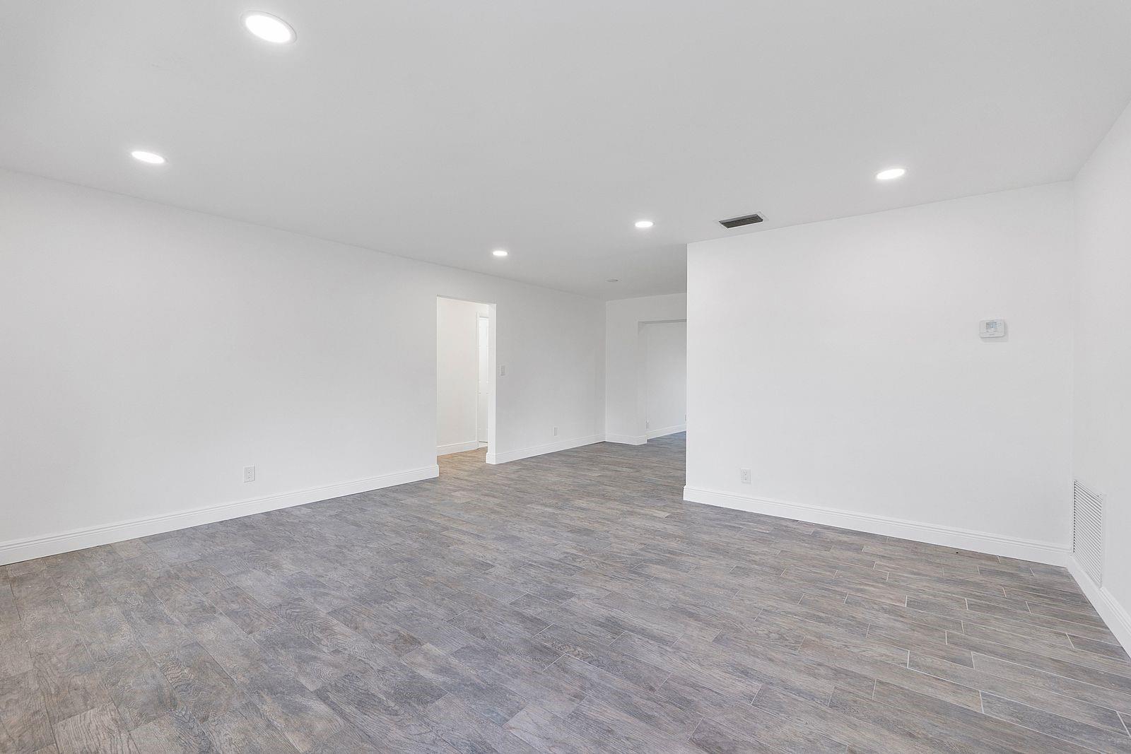 370 S Golf Boulevard, Pompano Beach FL 33064 photo 3