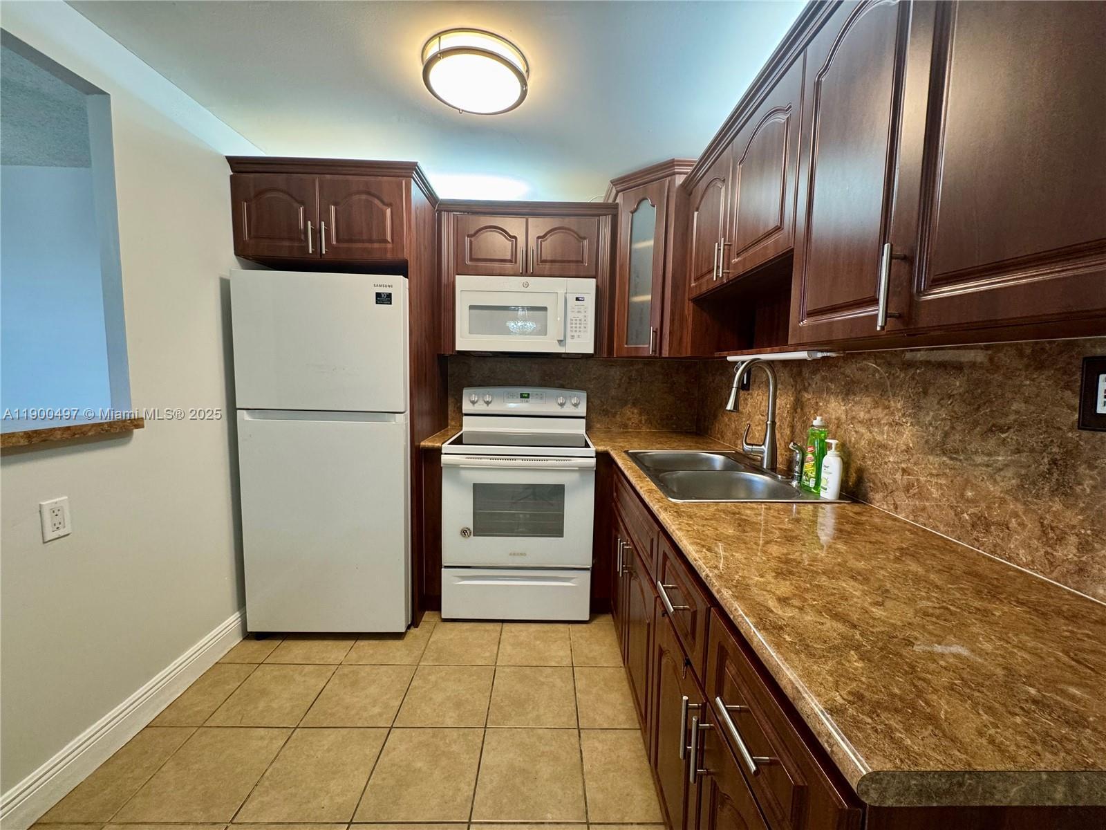 1011 Westbury F # 1011, Deerfield Beach FL 33442 photo 5