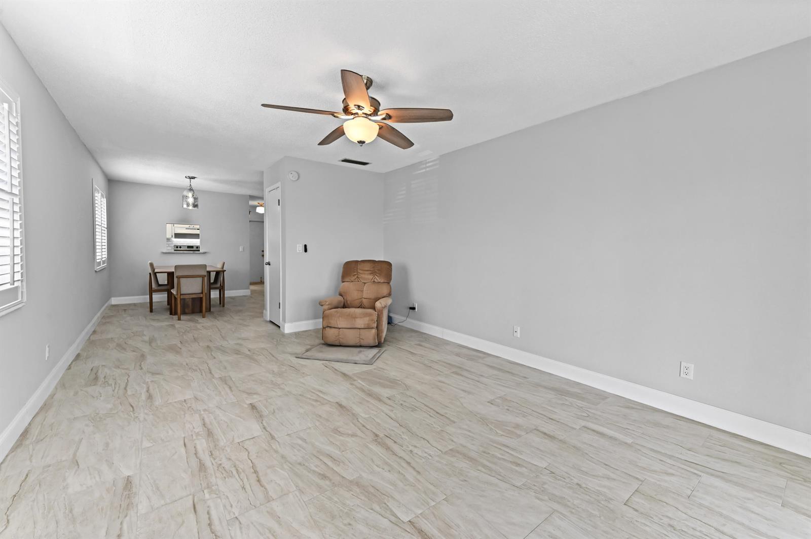 2600 SE Ocean Boulevard, Stuart FL 34996 photo 2