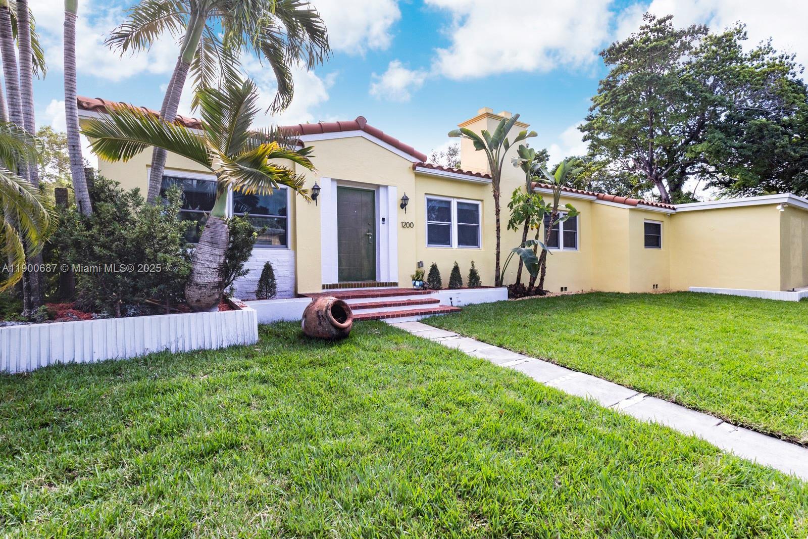 1200 SW 18th St, Miami FL 33145