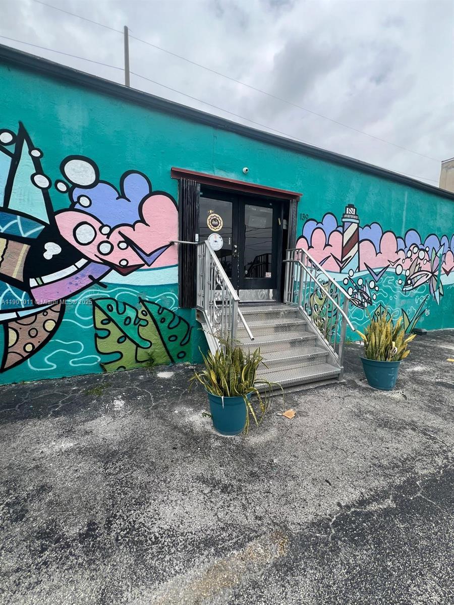 139 NE 1st Ave, Hallandale Beach FL 33009 photo 2