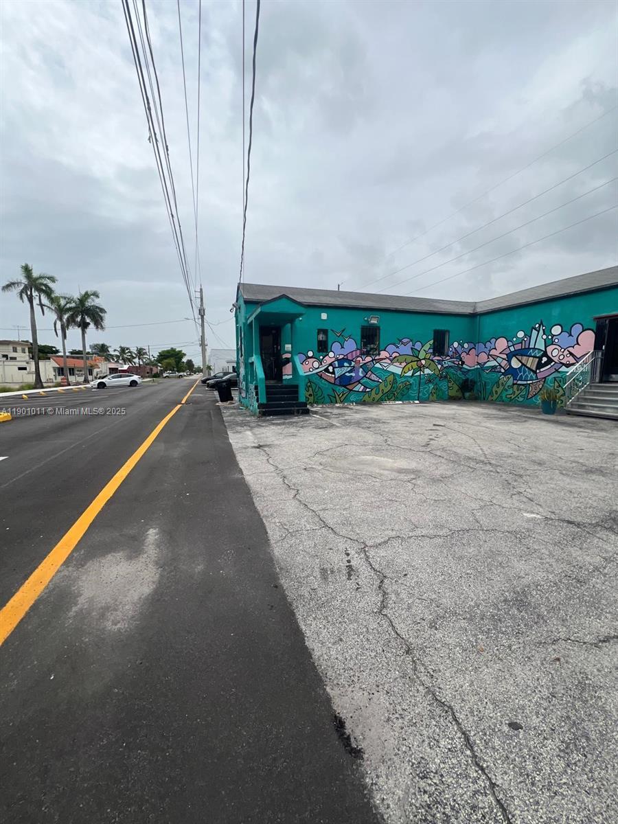 139 NE 1st Ave, Hallandale Beach FL 33009 photo 3