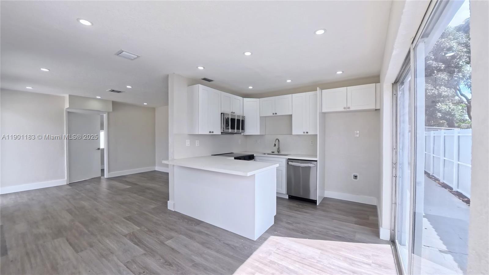 1575 W 6th Ave, Hialeah FL 33010 photo 5