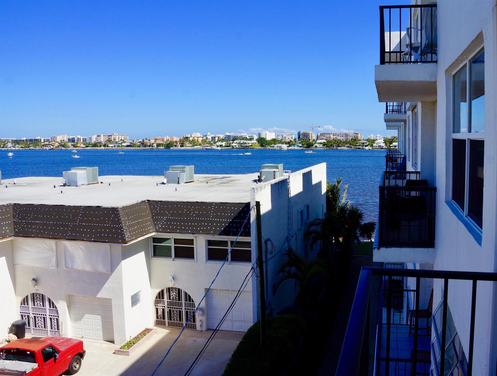 301 Croton Avenue # 406, Lantana FL 33462 photo 4