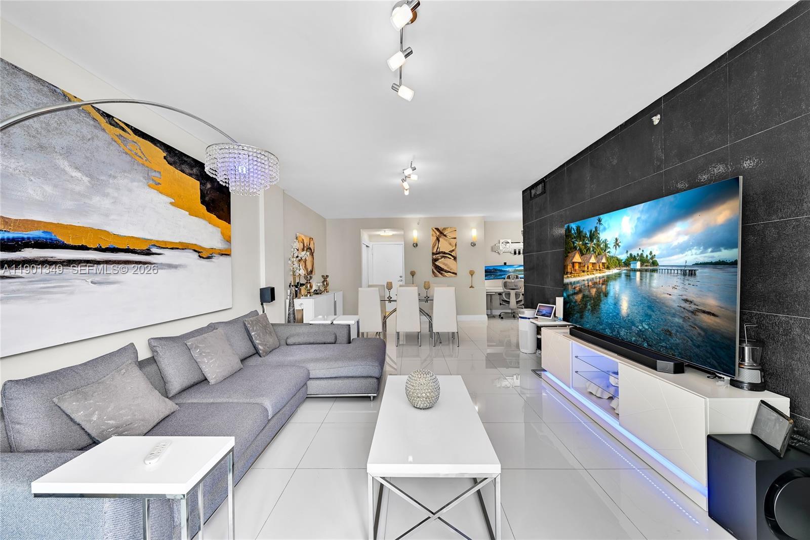 3001 S Ocean Dr # 1513, Hollywood FL 33019