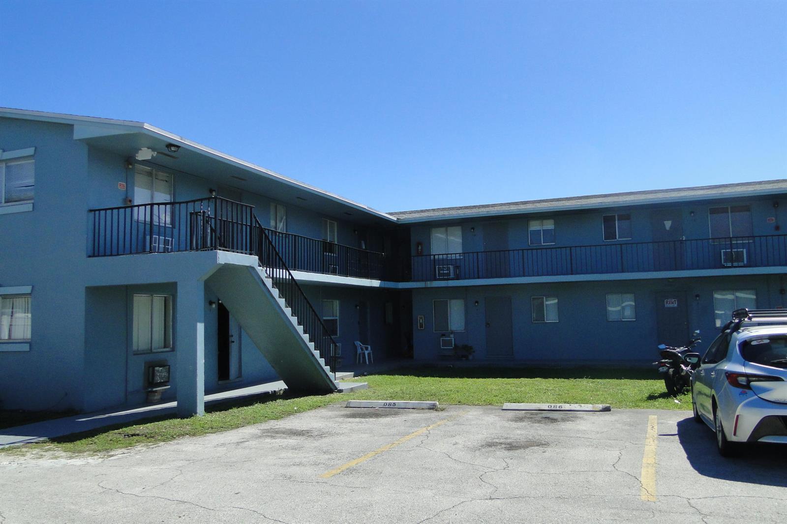 1829 N A Street # 14, FL 33460
