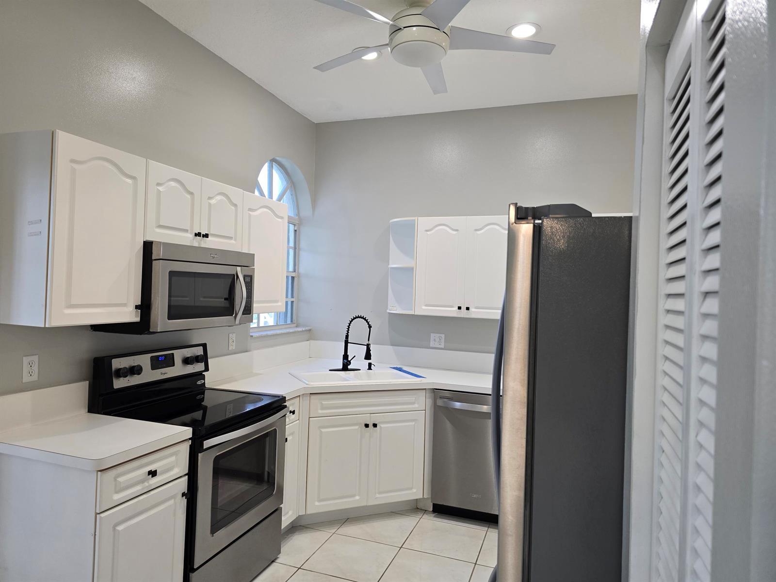 6179 Bear Creek Court, Lake Worth FL 33467 photo 2