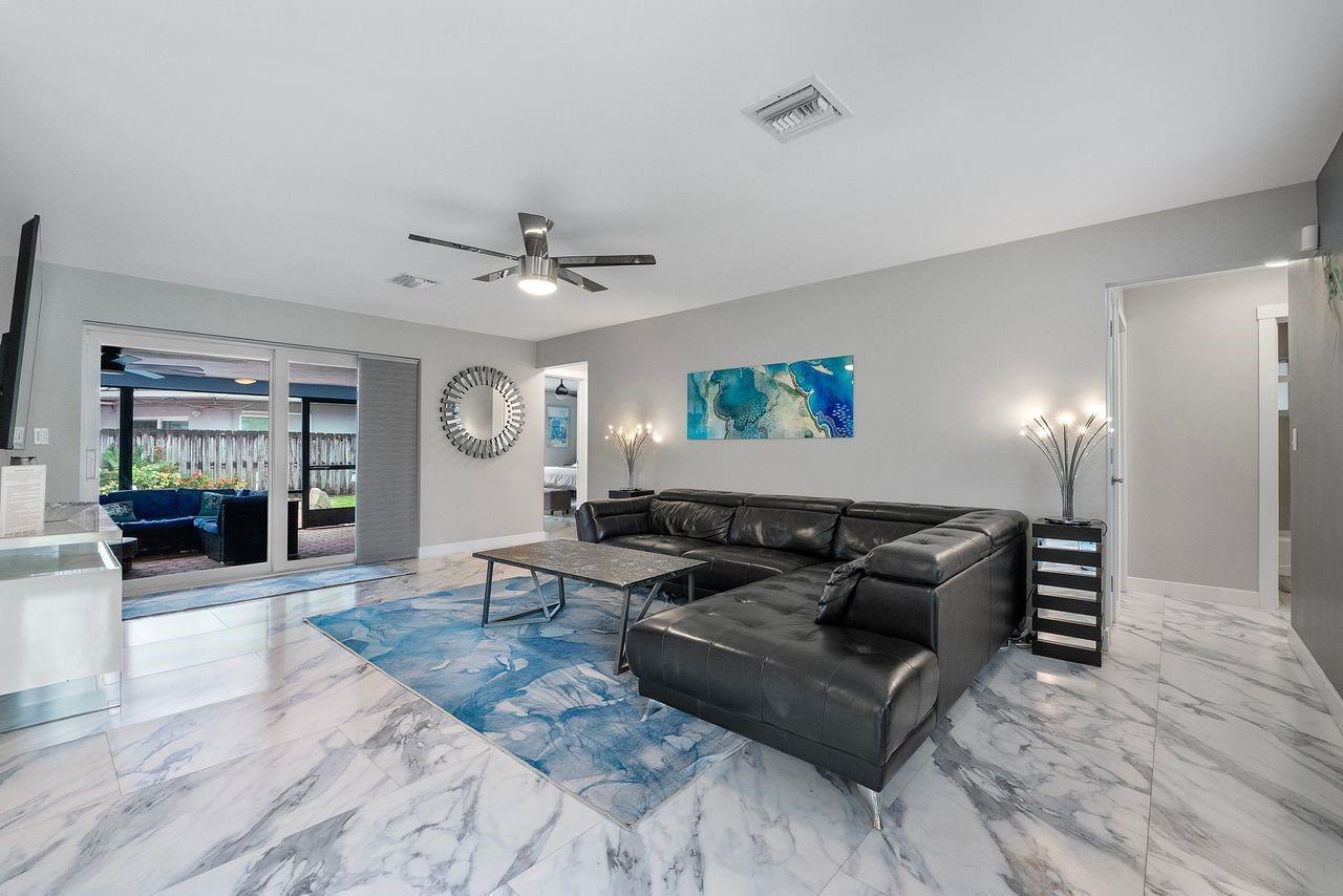 600 NW 22nd Court, Wilton Manors FL 33311 photo 2