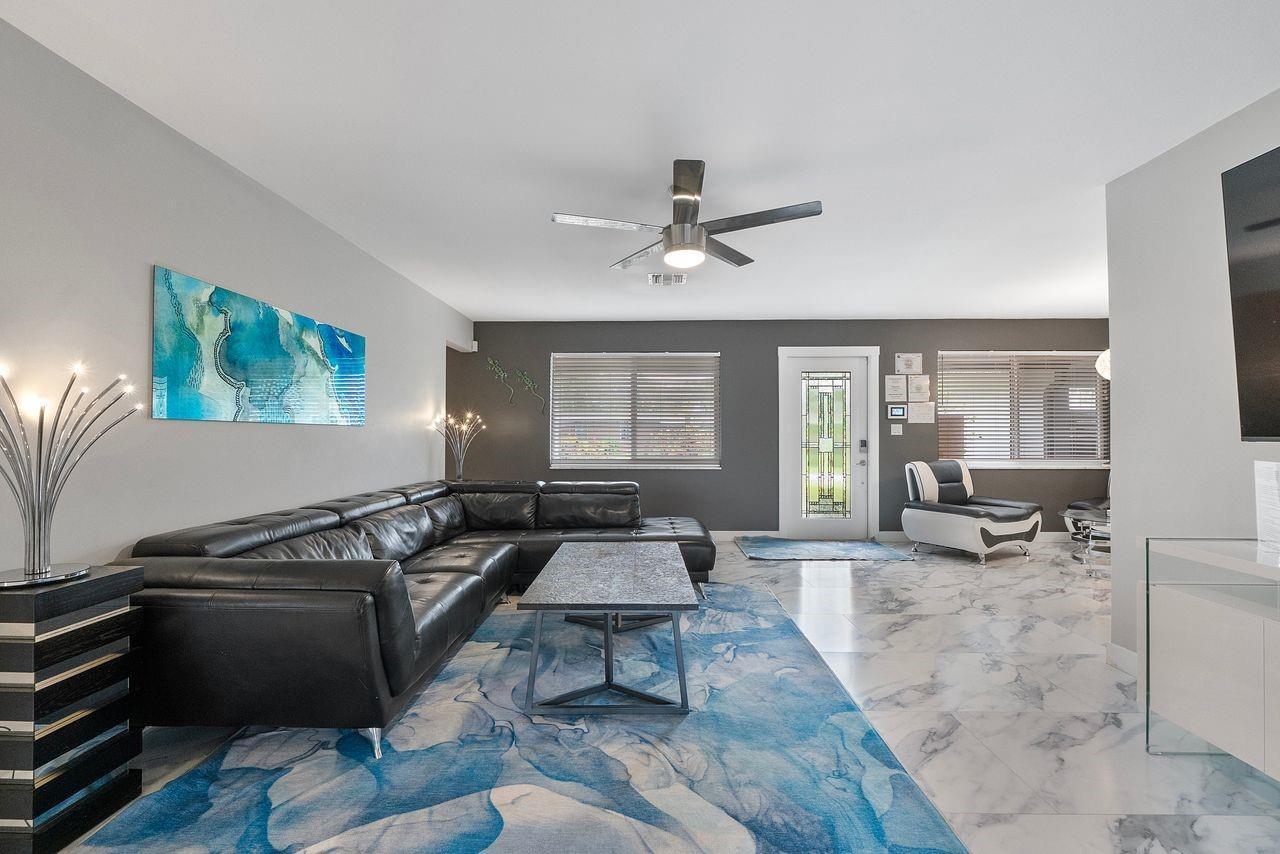 600 NW 22nd Court, Wilton Manors FL 33311 photo 3