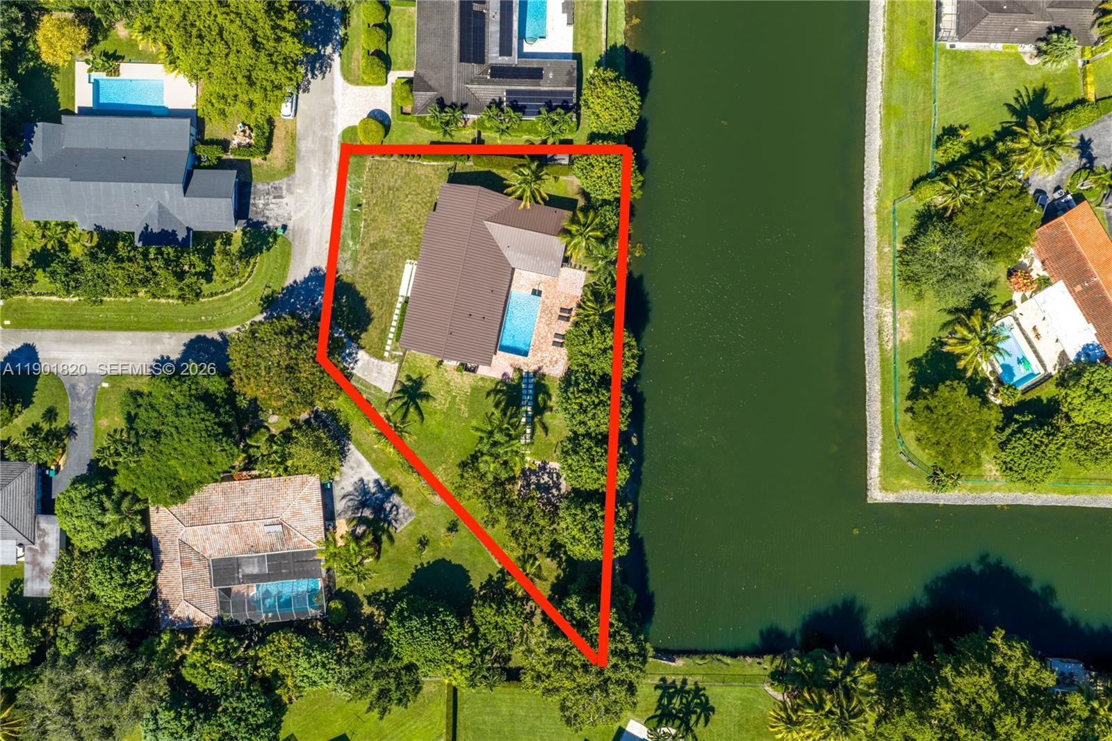 10945 SW 75th Ct, Pinecrest FL 33156 photo 3