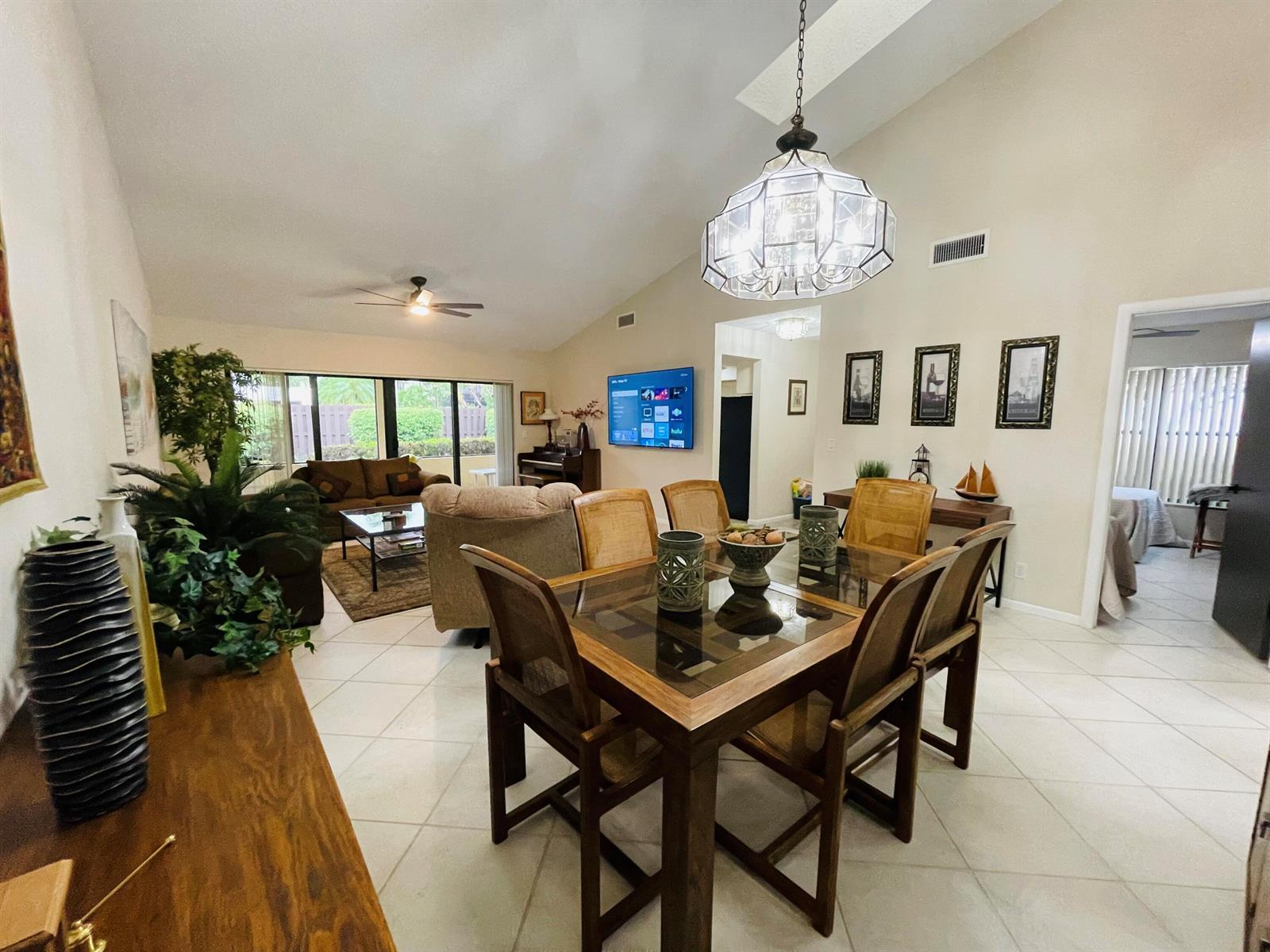 354 SW 28th Avenue, Delray Beach FL 33445 photo 5