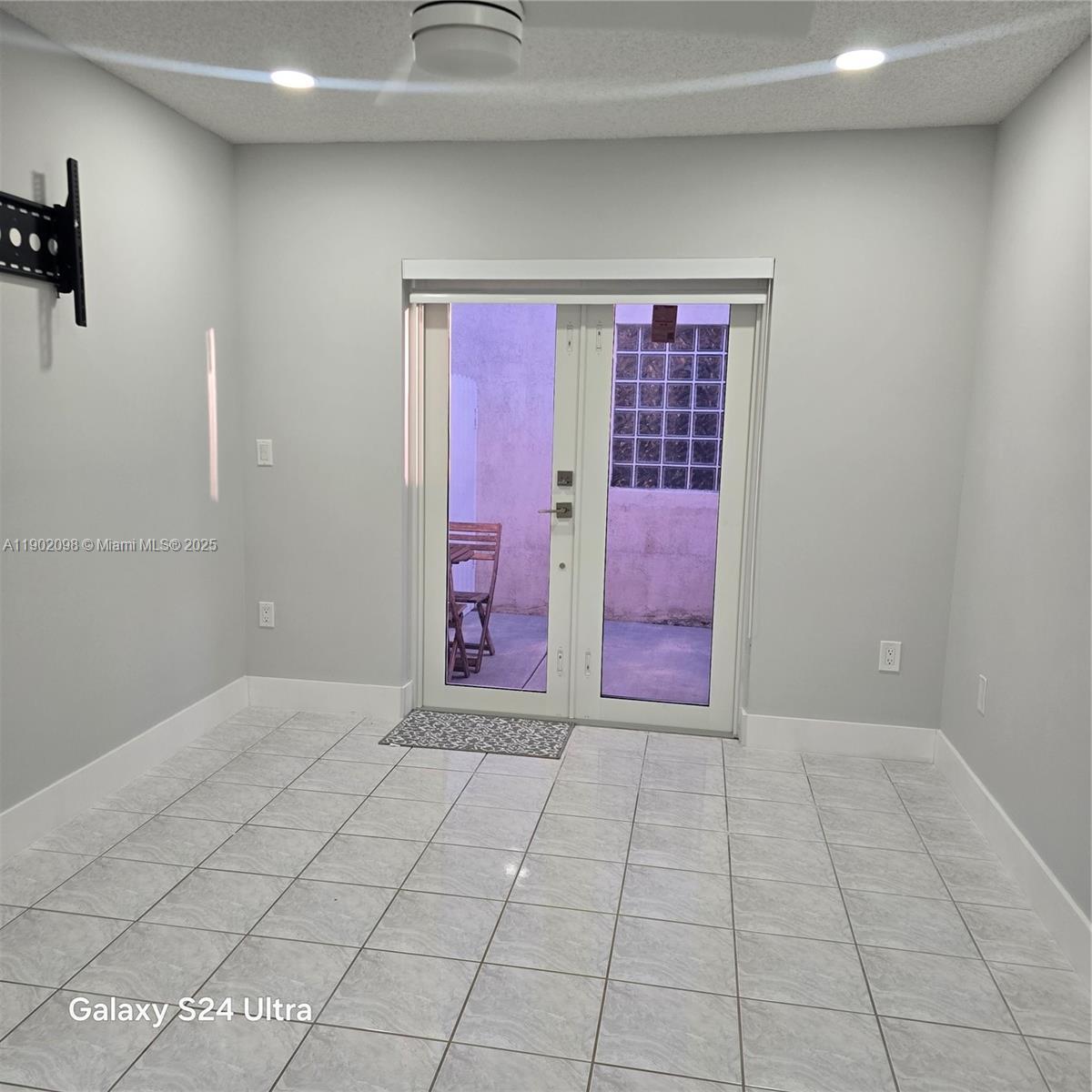 21431 SW 88th Ave, Cutler Bay FL 33189 photo 2