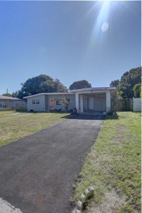 328 E Jasmine Drive, Lake Park FL 33403 photo 4
