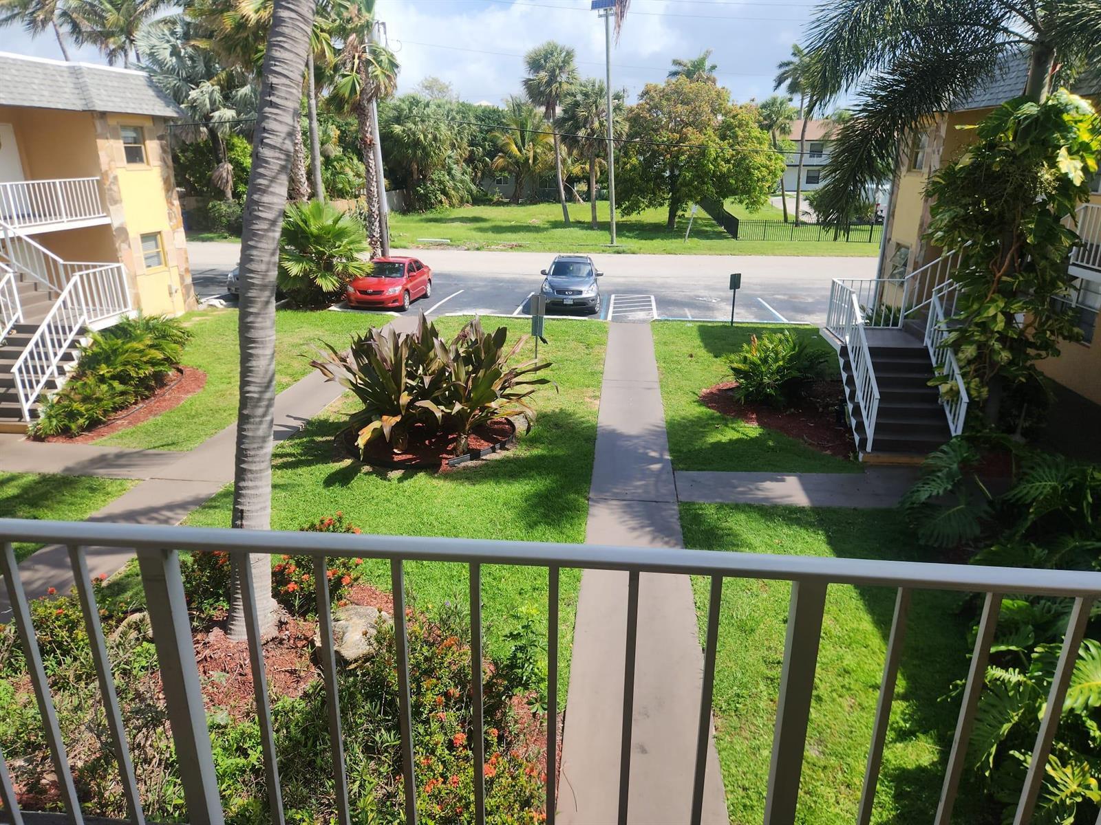 220 Croton Avenue # 206, Lantana FL 33462 photo 3
