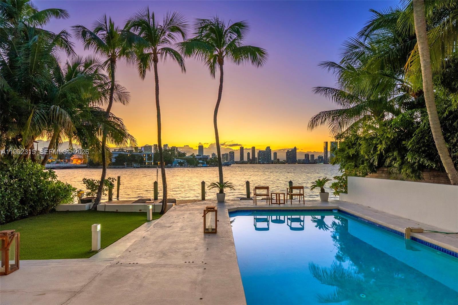 302 W San Marino Dr, Miami Beach FL 33139