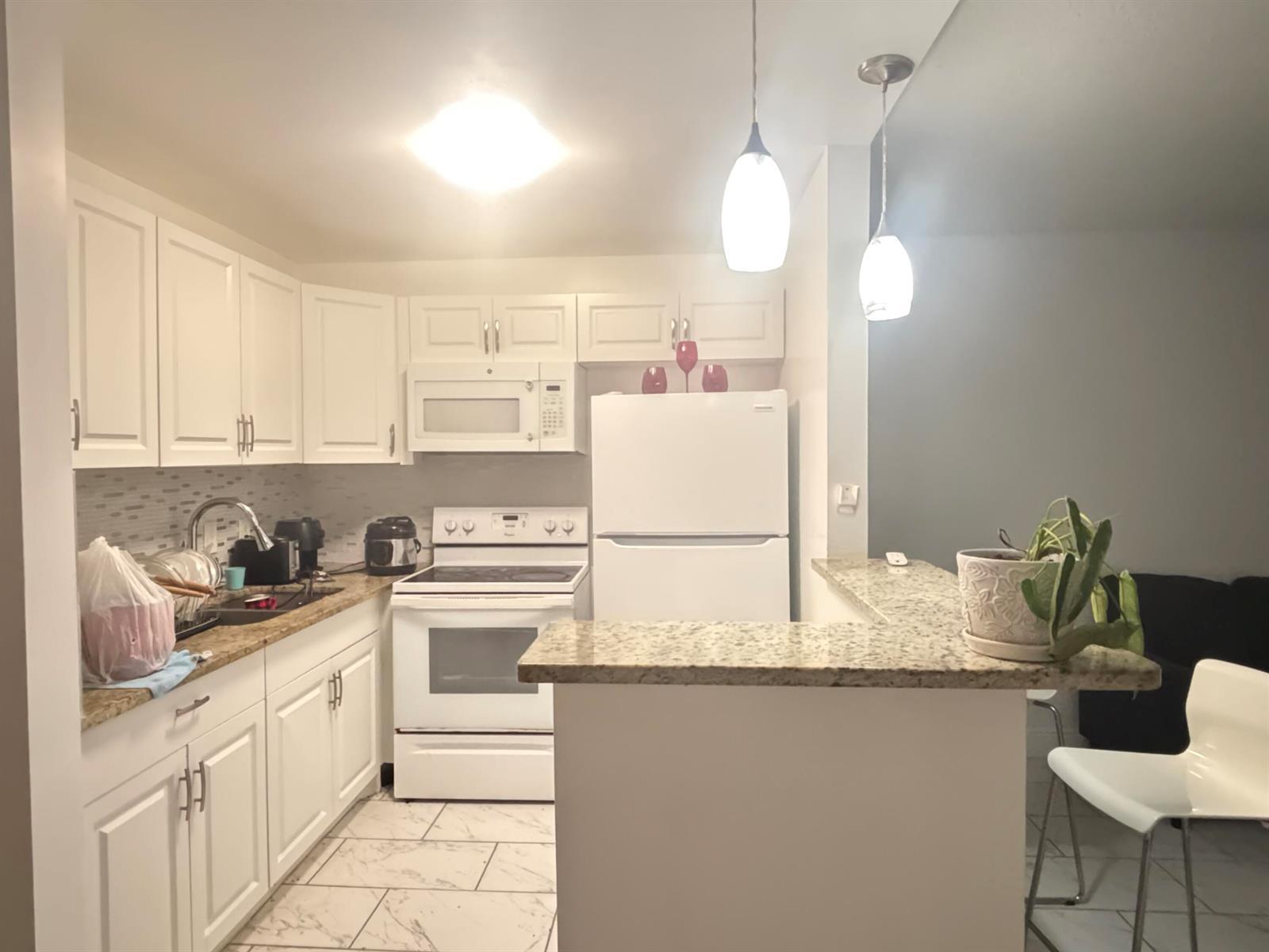 76 Cambridge D, West Palm Beach FL 33417 photo 2
