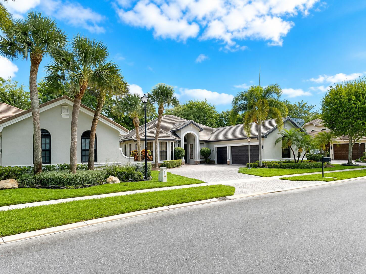 10295 Trianon Place, Wellington FL 33449 photo 2