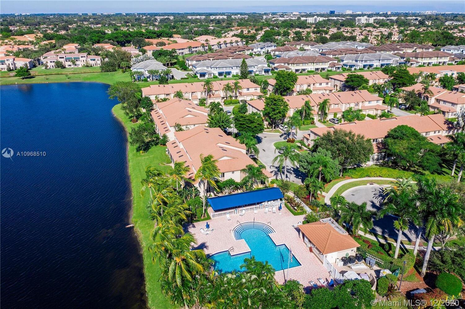 6809 Via Regina, Boca Raton FL 33433 photo 2