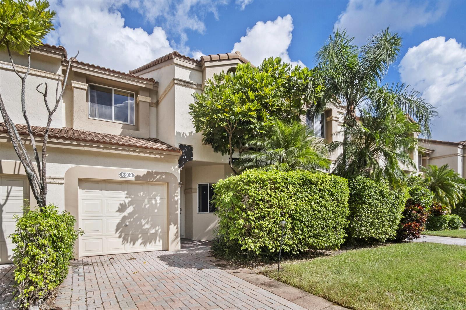 6809 Via Regina, Boca Raton FL 33433