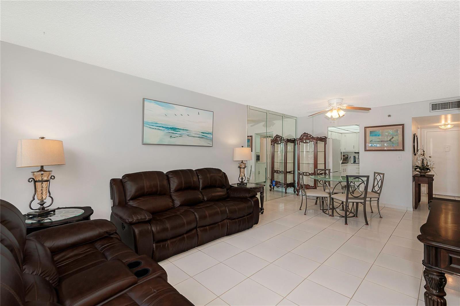 1300 Saint Charles Pl Pembroke Pines # L20, Pembroke Pines FL 33026 photo 5
